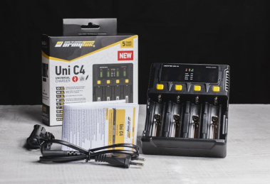 Зарядное устройство универсальное Armytek Uni C4 Plug Type C